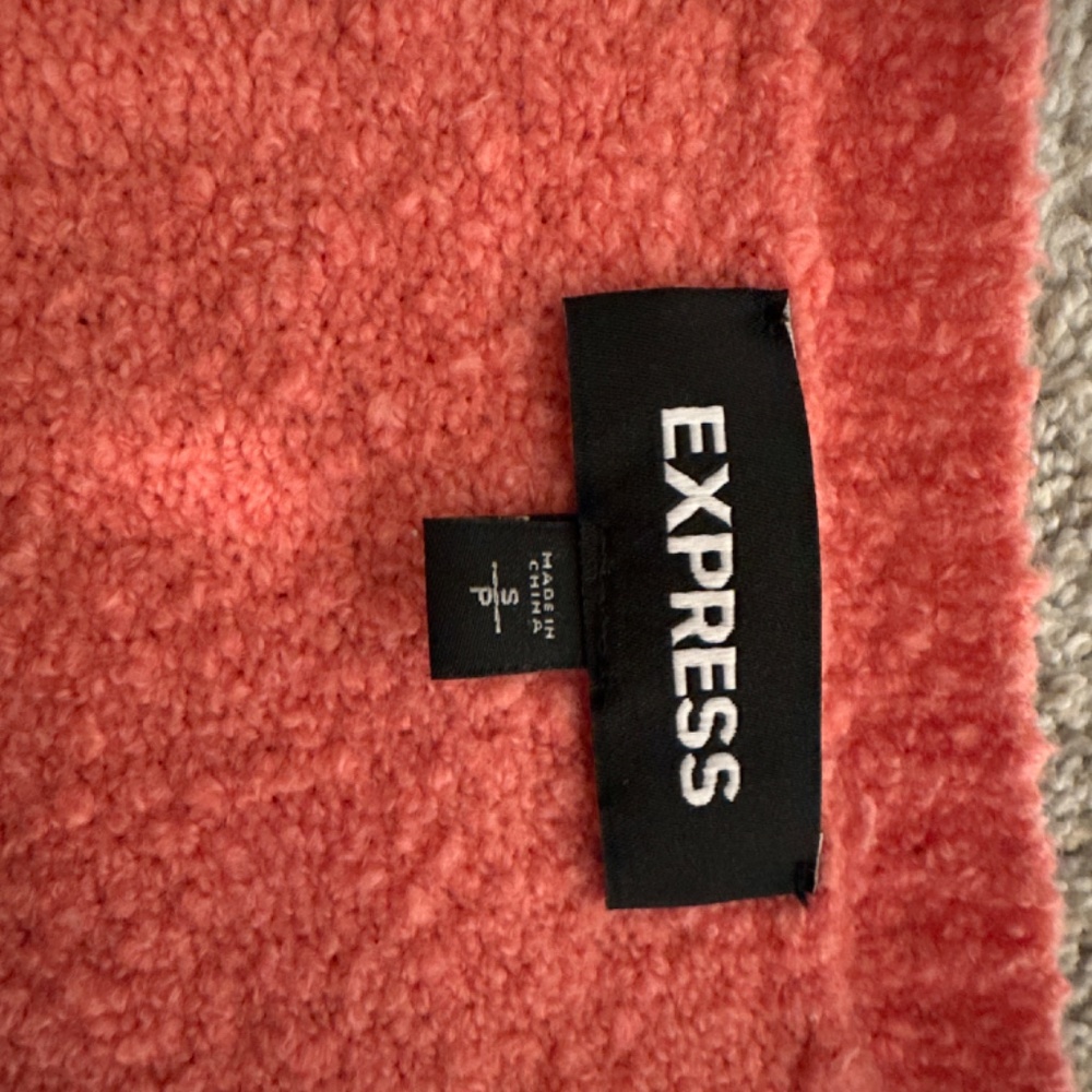 Express sweater - Picture 2 of 2